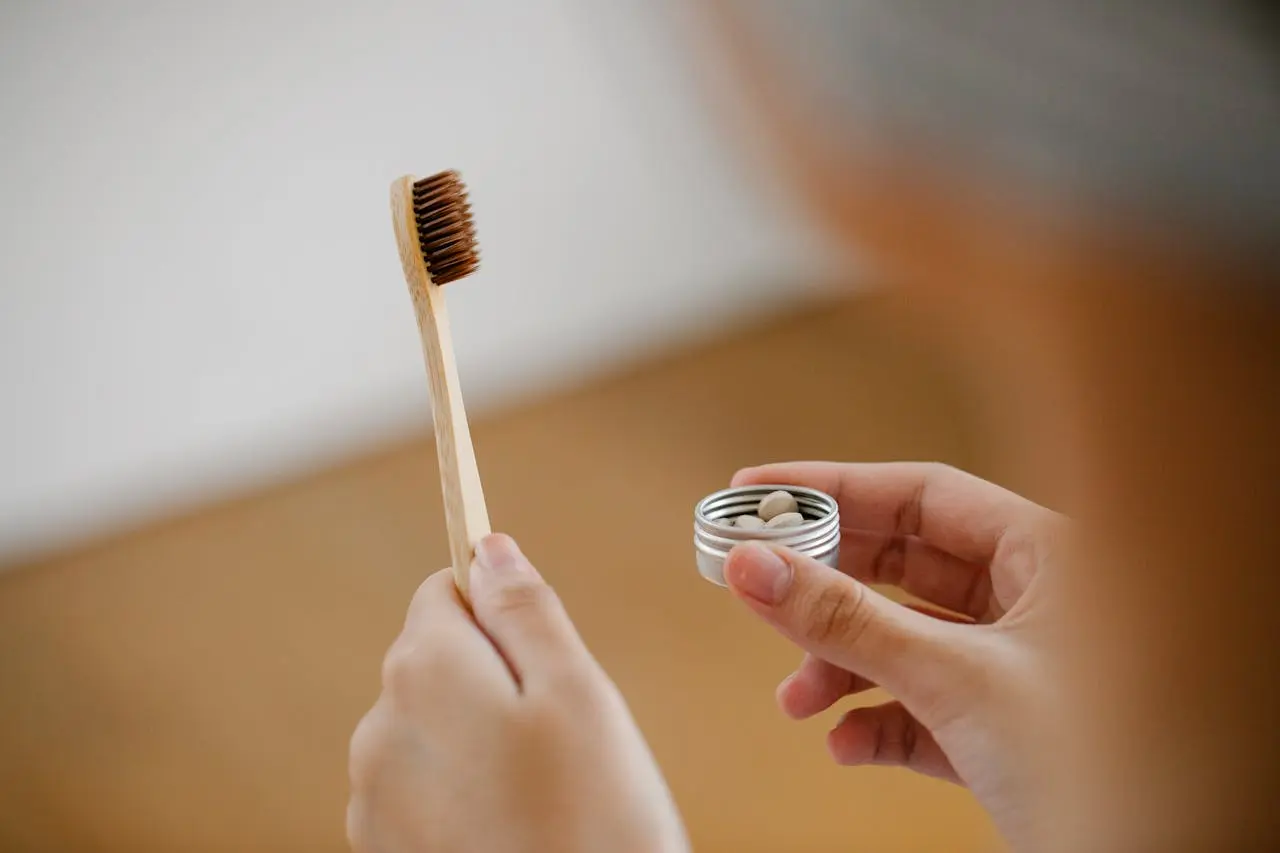 TToothpaste Tablets for a zero-waste bathroom